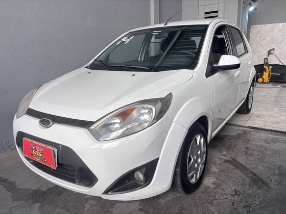 FORD FIESTA 1.0 ROCAM SE 8V FLEX 4P MANUAL FORD FIESTA 1.0 ROCAM SE 8V FLEX 4P MANUAL